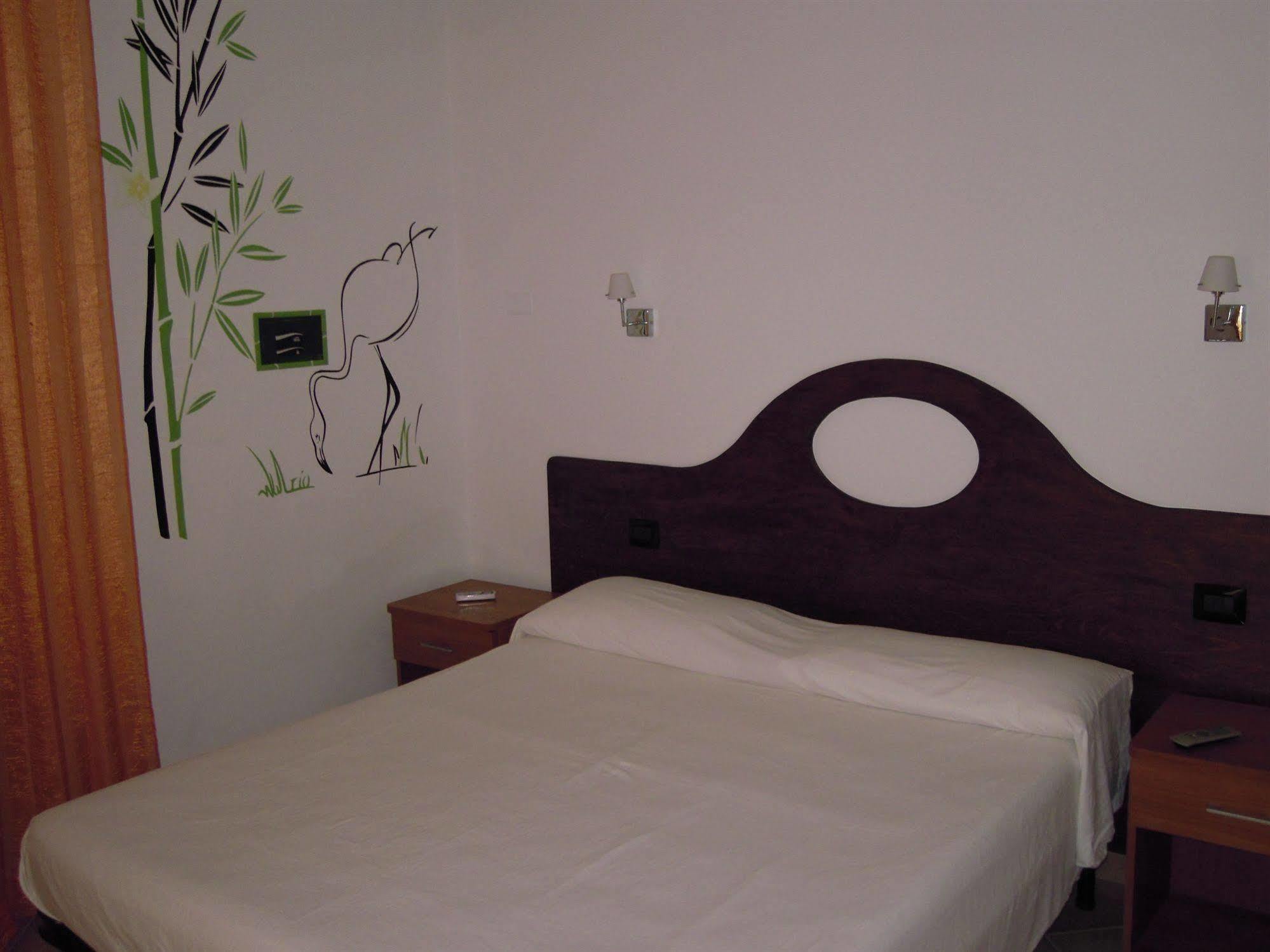 Vistamare Hotel Алисте Екстериор снимка