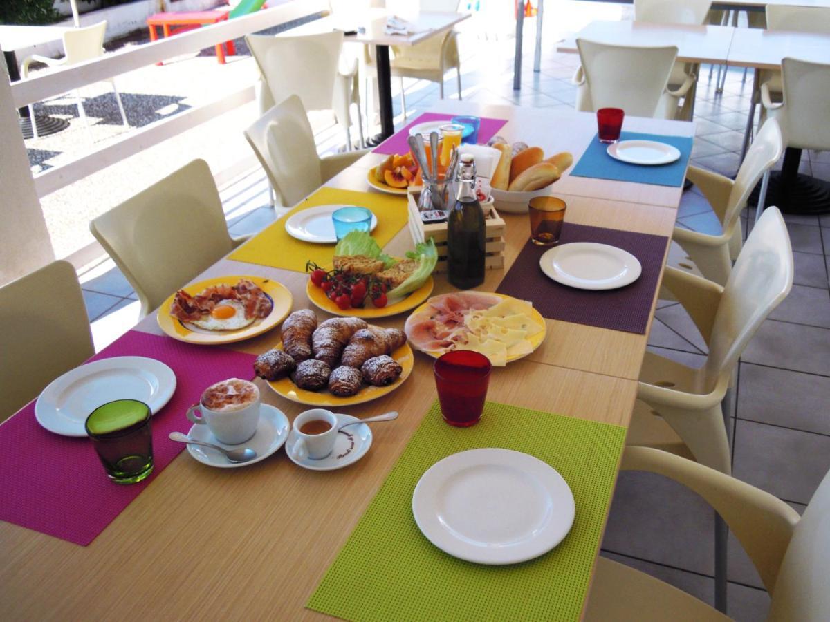 Vistamare Hotel Алисте Екстериор снимка